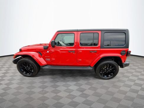 Used 2022 Jeep Wrangler Unlimited Sahara AWD/4WD image 9