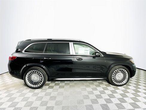 Used 2026 Mercedes-Benz Maybach GLS 600 4MATIC image 8