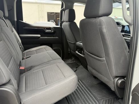 Used 2022 Chevrolet Silverado 1500 LT image 25