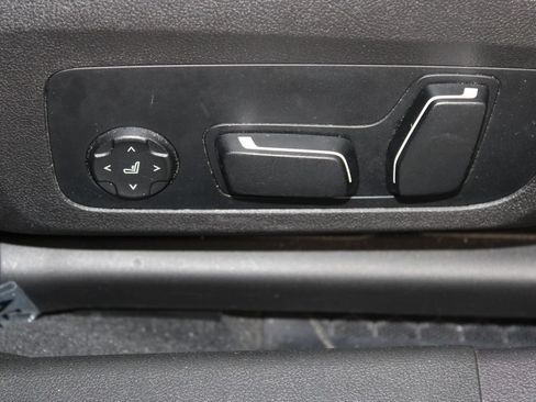 Used 2025 BMW 330i Sedan RWD image 18