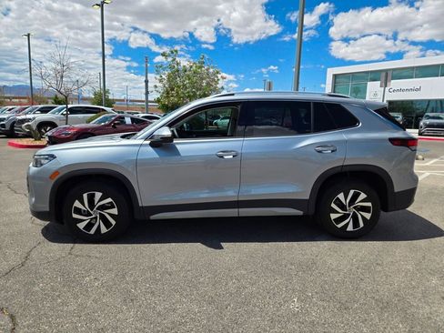 Used 2025 Volkswagen Tiguan S FWD image 4