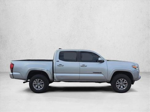 Used 2018 Toyota Tacoma SR5 image 4