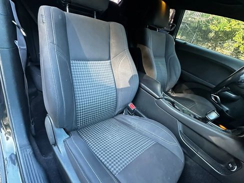 Used 2019 Dodge Challenger SXT image 20