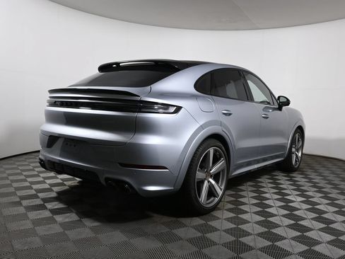 Used 2026 Porsche Cayenne GTS AWD/4WD image 11