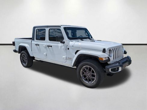 Used 2023 Jeep Gladiator Overland AWD/4WD image 2