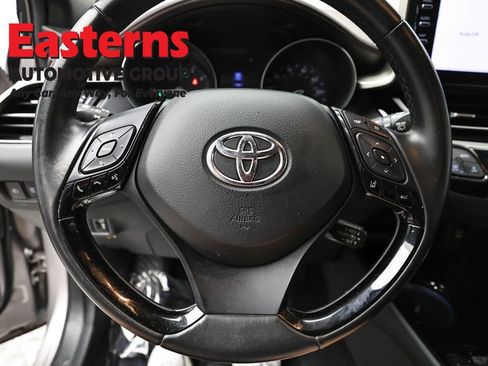 Used 2019 Toyota C-HR Limited FWD image 10