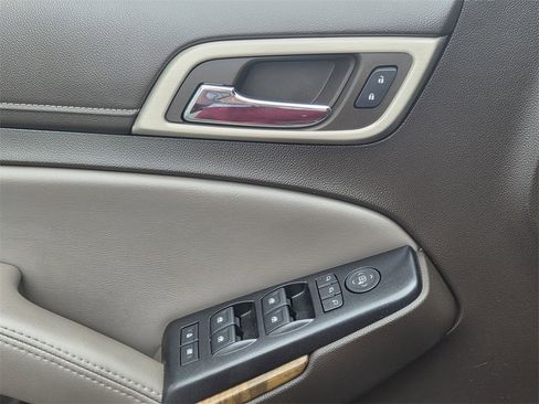 Used 2018 GMC Yukon Denali w/ Denali Ultimate Package image 17