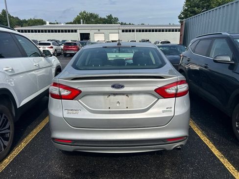 Used 2016 Ford Fusion SE w/ Equipment Group 201A FWD image 7