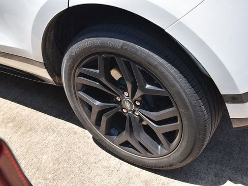 Used 2020 Land Rover Range Rover Evoque R-Dynamic HSE AWD/4WD image 9