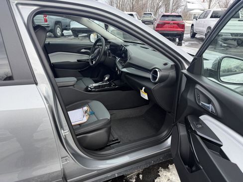 New 2026 Chevrolet Trax LT w/ Driver Confidence Package image 17