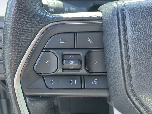Used 2024 Toyota Tacoma TRD Off-Road AWD/4WD image 19