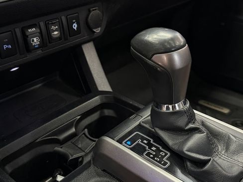 Used 2018 Toyota Tacoma Limited AWD/4WD image 20