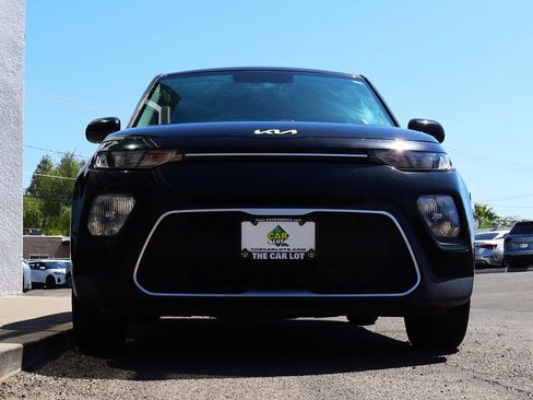Used 2022 Kia Soul LX FWD image 17