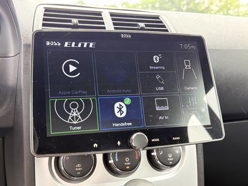Used 2009 Dodge Challenger SE RWD image 21