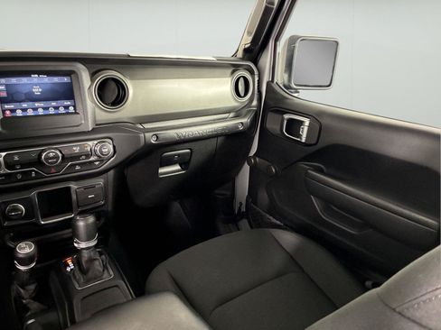 Used 2022 Jeep Wrangler Unlimited Sport AWD/4WD image 19