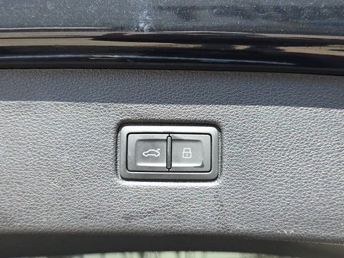 Certified 2023 Audi Q7 3.0T Prestige AWD/4WD image 17