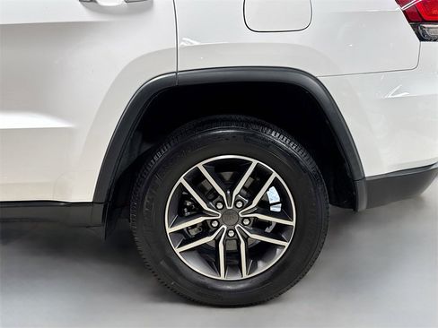 Used 2021 Jeep Grand Cherokee Limited image 11