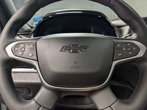 Used 2023 Chevrolet Traverse RS AWD/4WD image 23