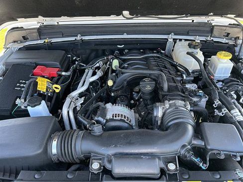 Used 2022 Jeep Gladiator Sport AWD/4WD image 33