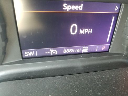 Used 2021 Chevrolet Silverado 2500 LT w/ Fleet Comfort Package image 15