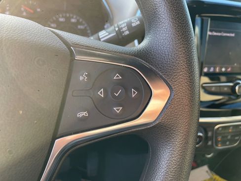 Used 2023 Chevrolet Traverse LS image 22