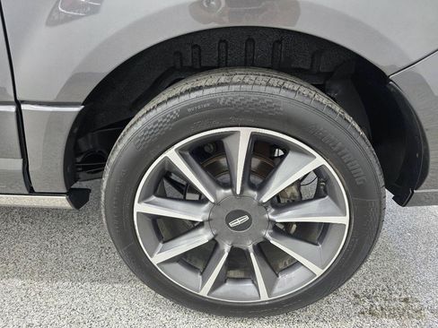 Used 2016 Lincoln Navigator L Reserve RWD image 34