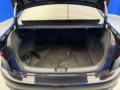 Used 2025 Volkswagen Jetta SE w/ Sunroof Package FWD image 27