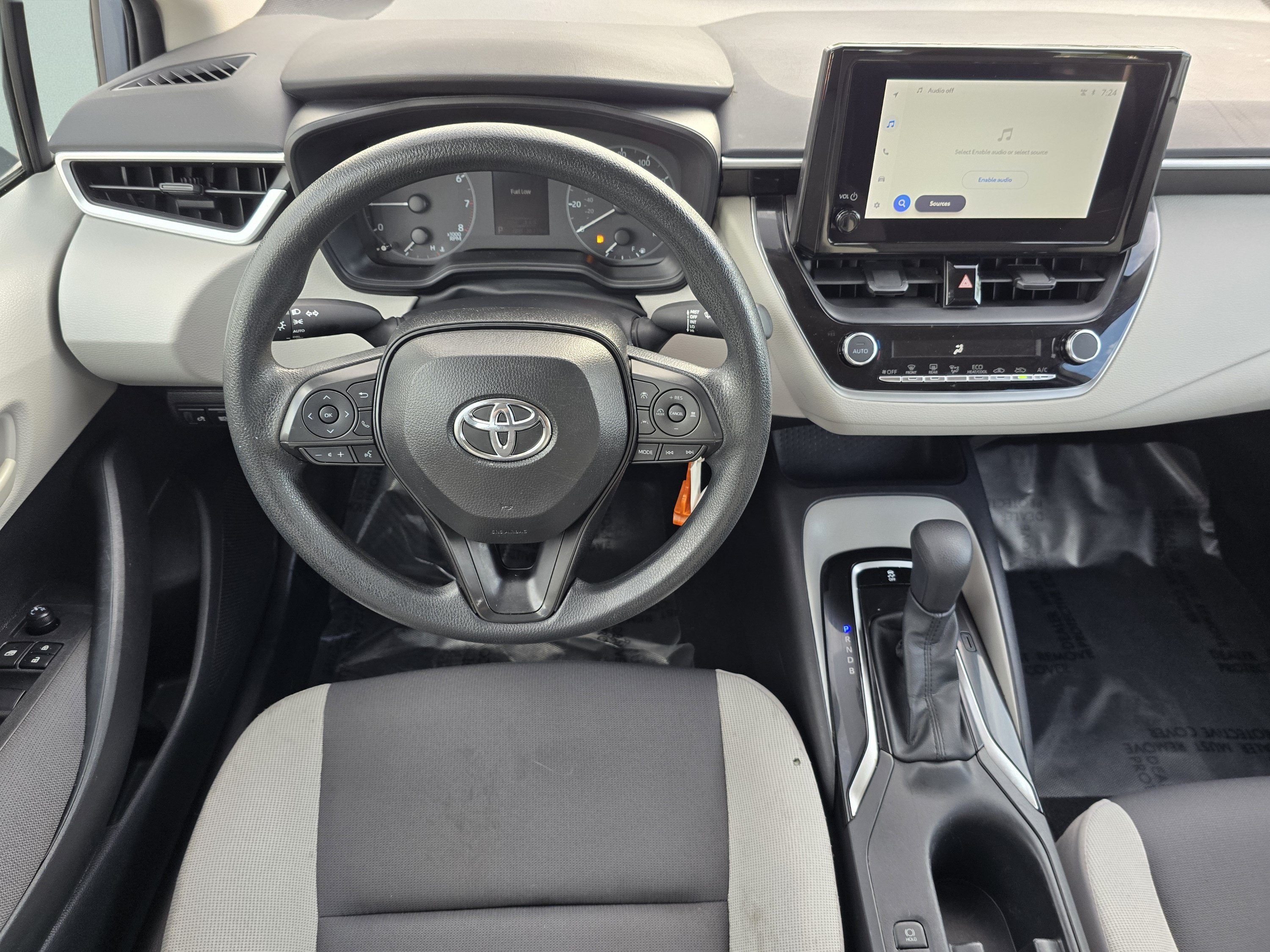 Used 2025 Toyota Corolla LE FWD image 4