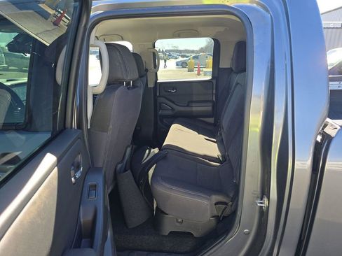 Used 2024 Nissan Frontier SV w/ Technology Package image 25