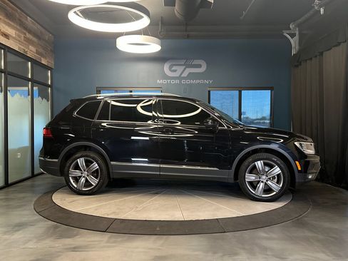 Used 2021 Volkswagen Tiguan SEL AWD/4WD image 2