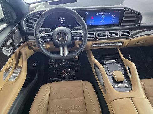 Certified 2024 Mercedes-Benz GLS 450 4MATIC image 13