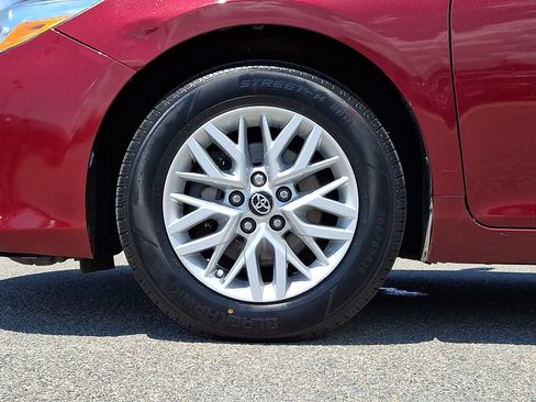 Used 2017 Toyota Camry LE FWD image 10