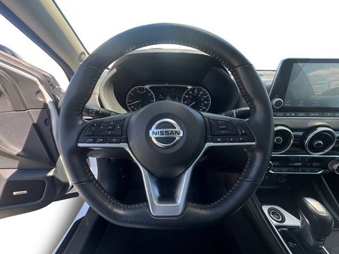 Used 2022 Nissan Sentra SR w/ SR Premium Package FWD image 13
