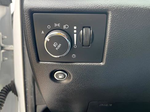 Used 2021 Jeep Grand Cherokee Limited w/ Luxury Group II RWD image 23