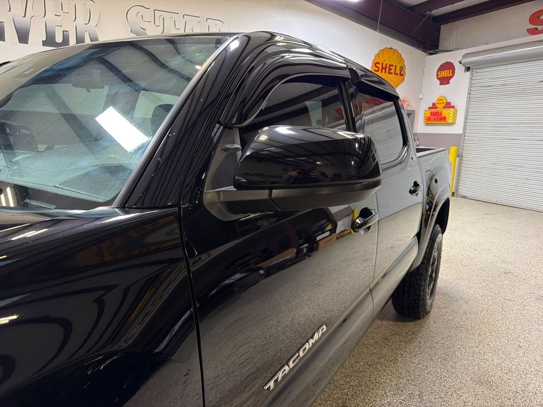 Used 2020 Toyota Tacoma SR5 RWD image 44