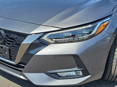 Used 2022 Nissan Sentra SR w/ SR Premium Package FWD image 32