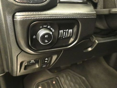 Used 2022 RAM 1500 Limited w/ Body Color Bumper Group AWD/4WD image 15