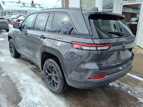 New 2026 Jeep Grand Cherokee Altitude image 5