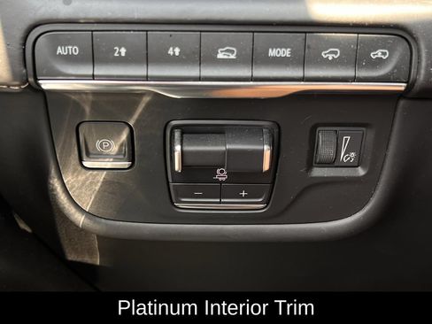Used 2023 Cadillac Escalade ESV Sport Platinum AWD/4WD image 25