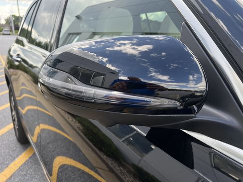 Used 2025 Mercedes-Benz GLB 250 image 8