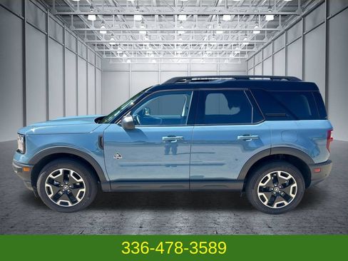 Used 2023 Ford Bronco Sport Outer Banks w/ Tech Package AWD/4WD image 2