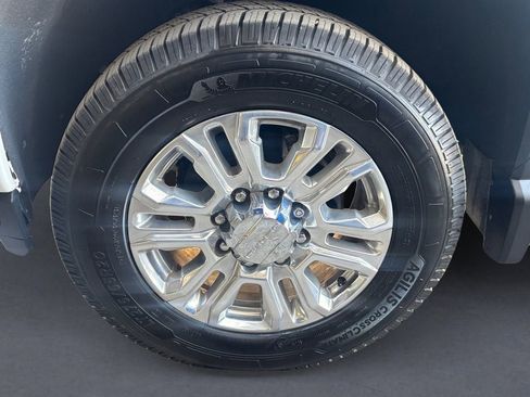 Used 2022 GMC Sierra 2500 Denali w/ Denali Ultimate Package AWD/4WD image 9