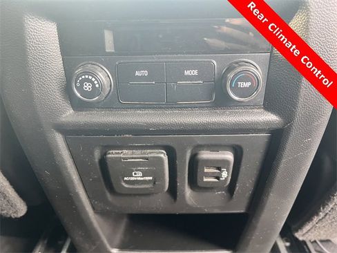 Used 2020 Chevrolet Traverse RS image 30