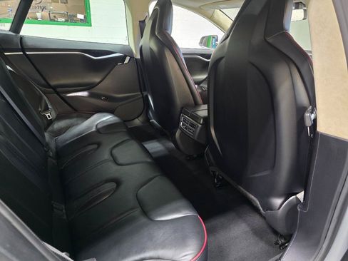 Used 2013 Tesla Model S Performance RWD image 23
