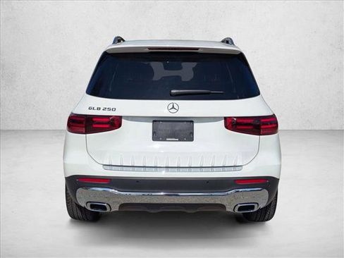Used 2026 Mercedes-Benz GLB 250 image 7