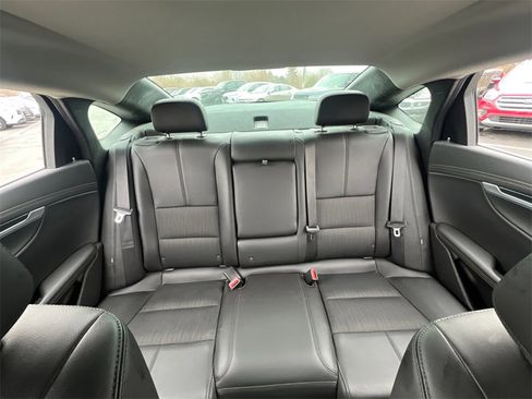 Used 2016 Chevrolet Impala LT w/ Convenience Package image 29