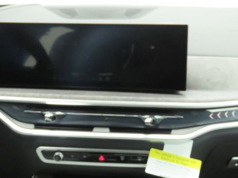 Certified 2025 BMW X5 sDrive40i image 15