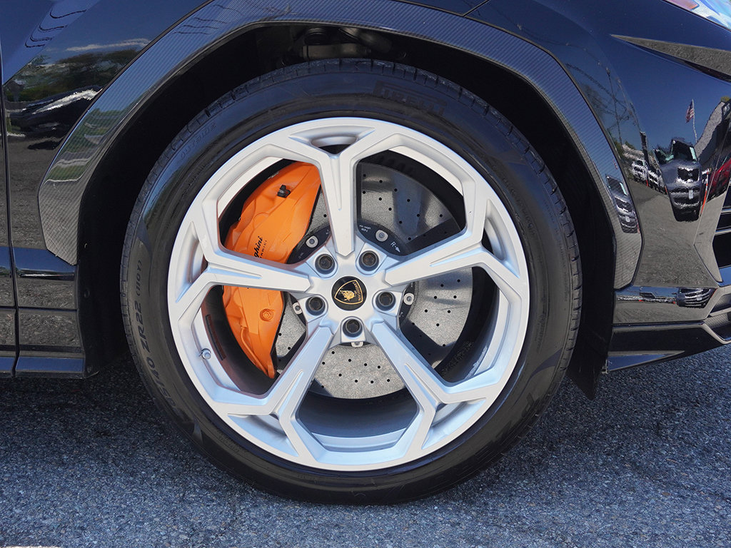 Used 2022 Lamborghini Urus AWD/4WD image 26