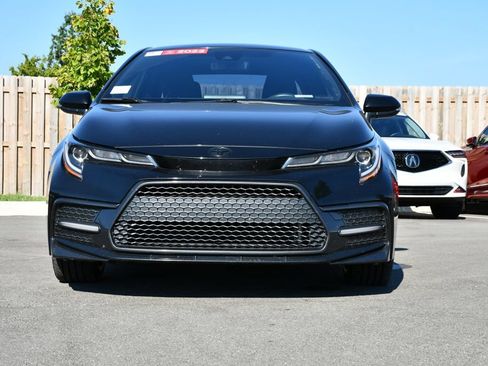 Used 2022 Toyota Corolla SE FWD image 2