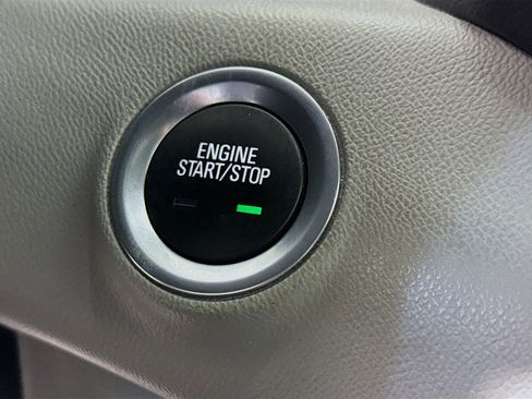 Used 2022 GMC Terrain SLT image 21